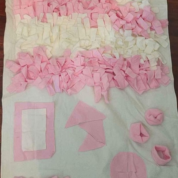 Puppy sniff feeding enrichment blanket - Picture 5 of 5